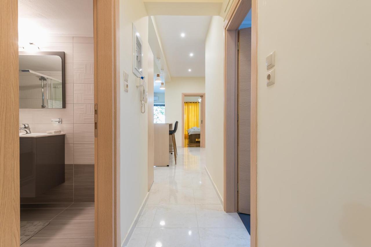 Elegant Home In Quiet Street By Cloudkeys Athens Exterior photo